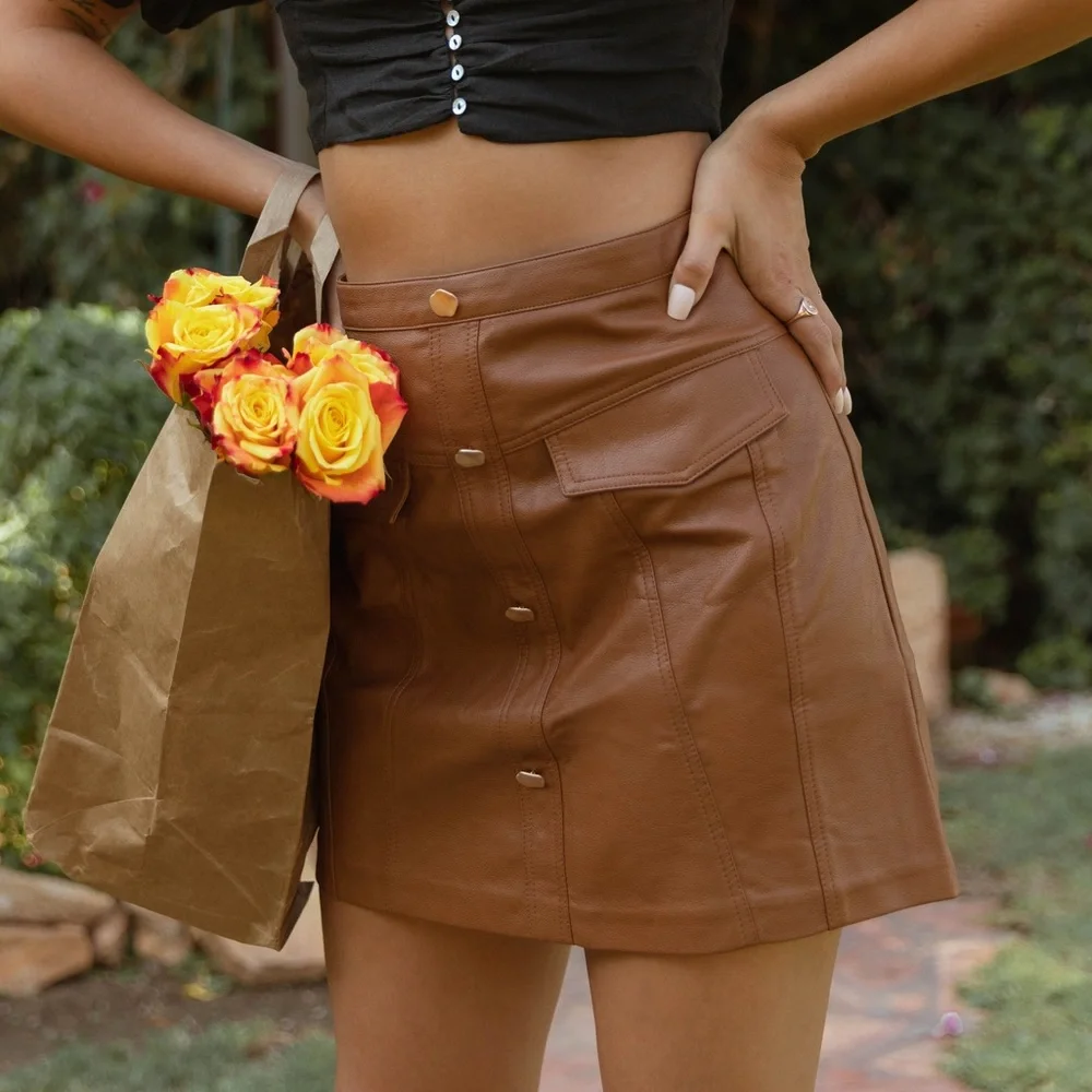 Faux leather mini skirt in brown